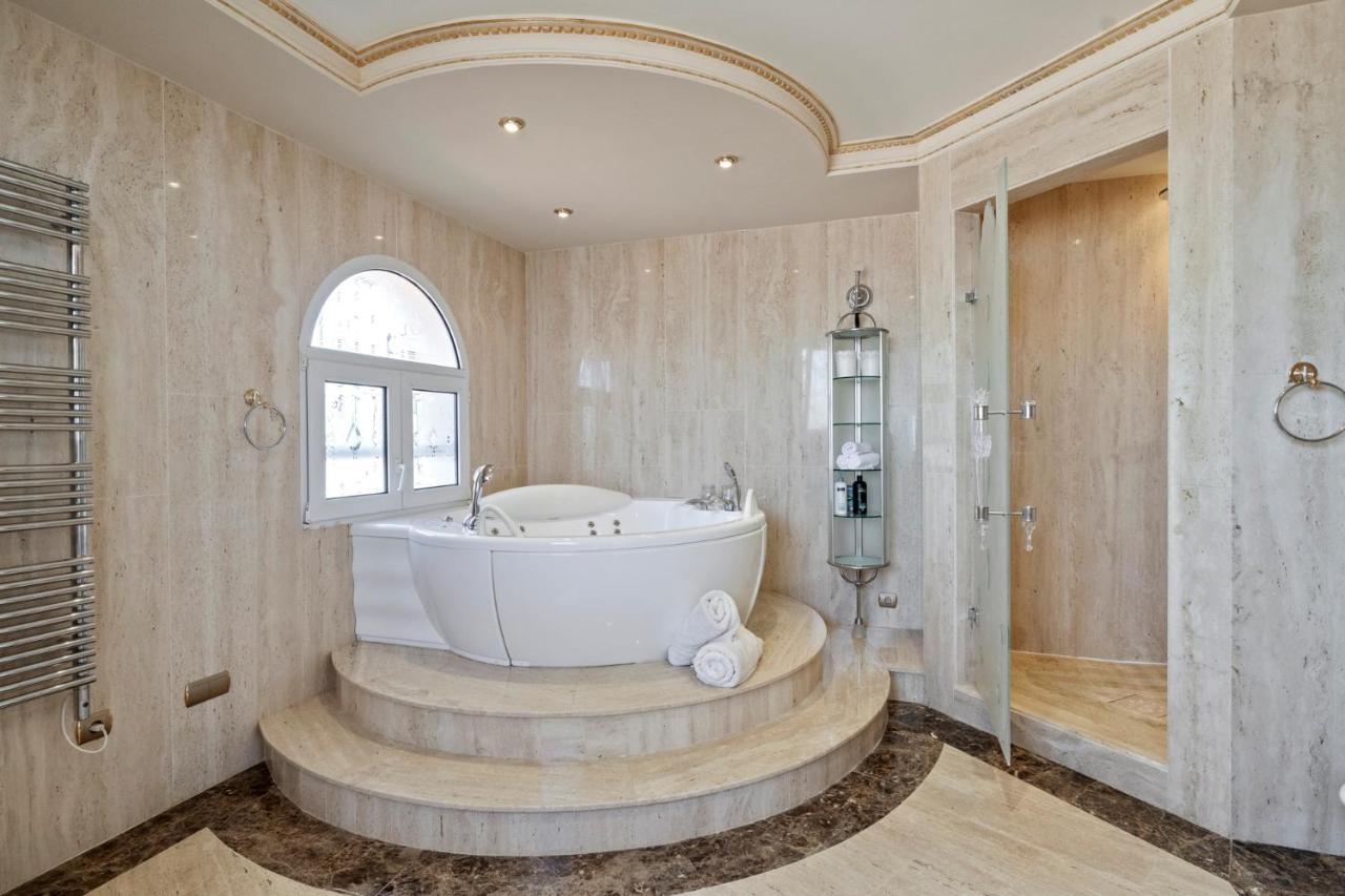 Luxury Villa Bellagio Estepona (Adults Only) Eksteriør billede